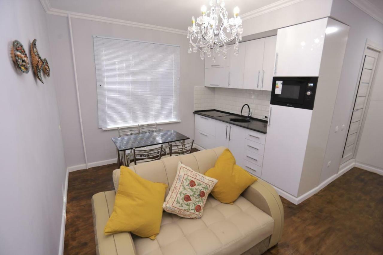 Luxury 2 Bedrooms Apartment Walking Distance From Gur-Emir Samarkand Luaran gambar