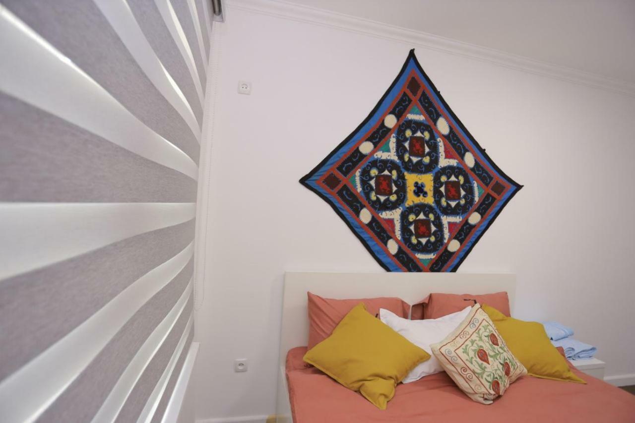 Luxury 2 Bedrooms Apartment Walking Distance From Gur-Emir Samarkand Luaran gambar