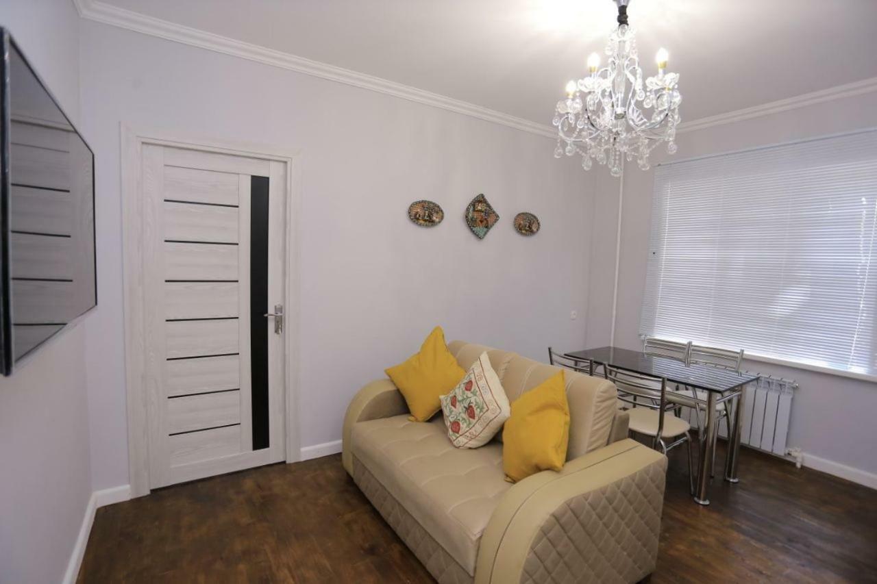 Luxury 2 Bedrooms Apartment Walking Distance From Gur-Emir Samarkand Luaran gambar
