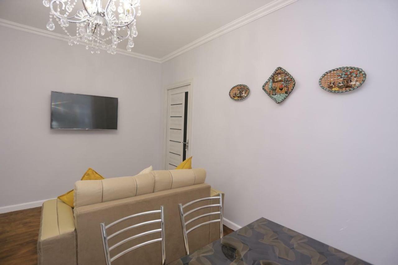 Luxury 2 Bedrooms Apartment Walking Distance From Gur-Emir Samarkand Luaran gambar