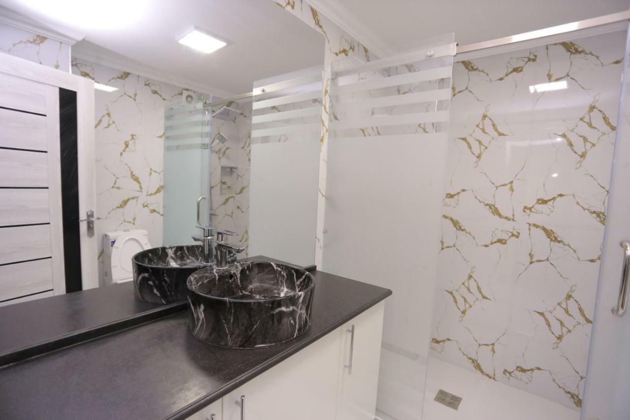 Luxury 2 Bedrooms Apartment Walking Distance From Gur-Emir Samarkand Luaran gambar