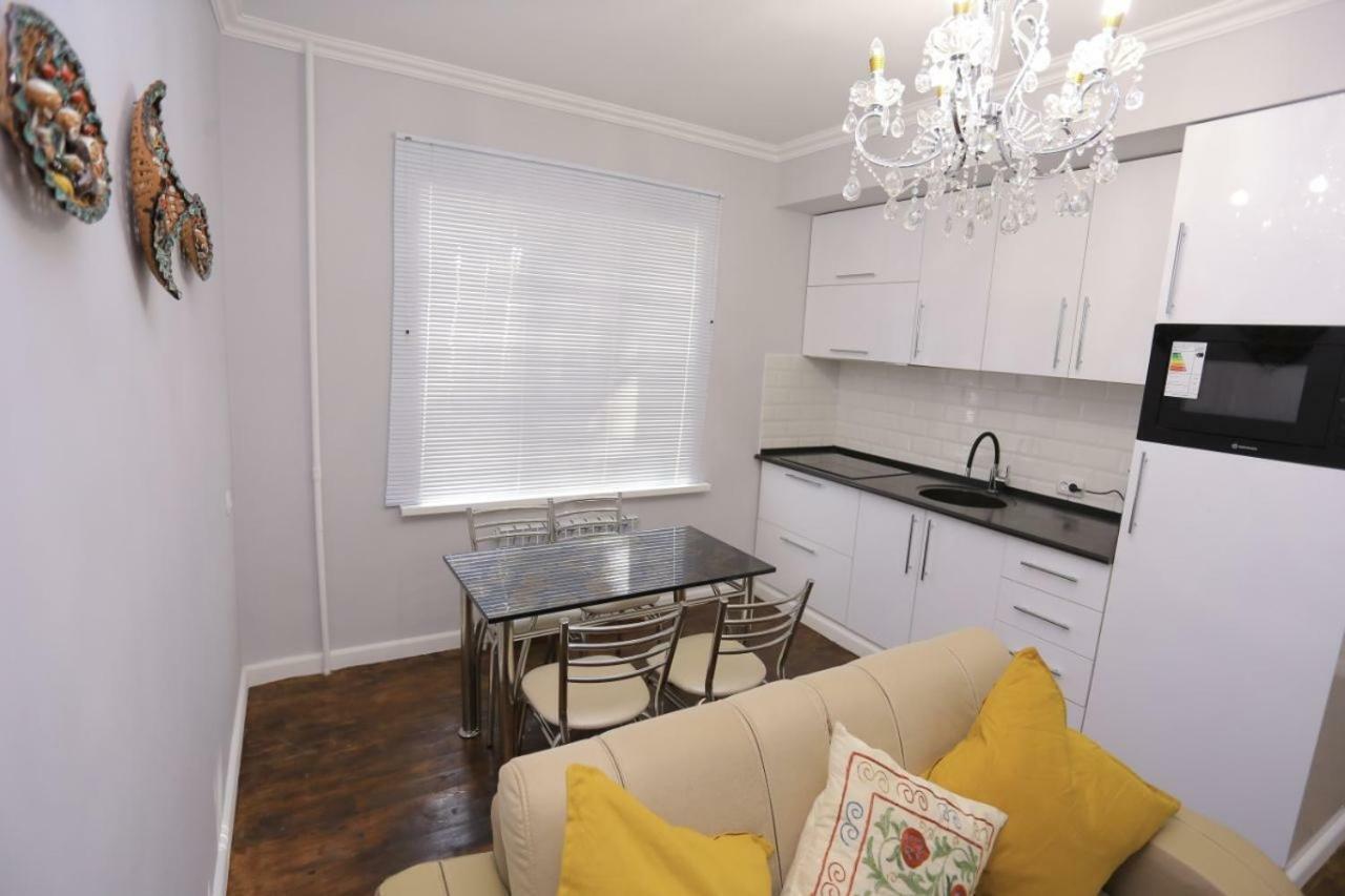 Luxury 2 Bedrooms Apartment Walking Distance From Gur-Emir Samarkand Luaran gambar